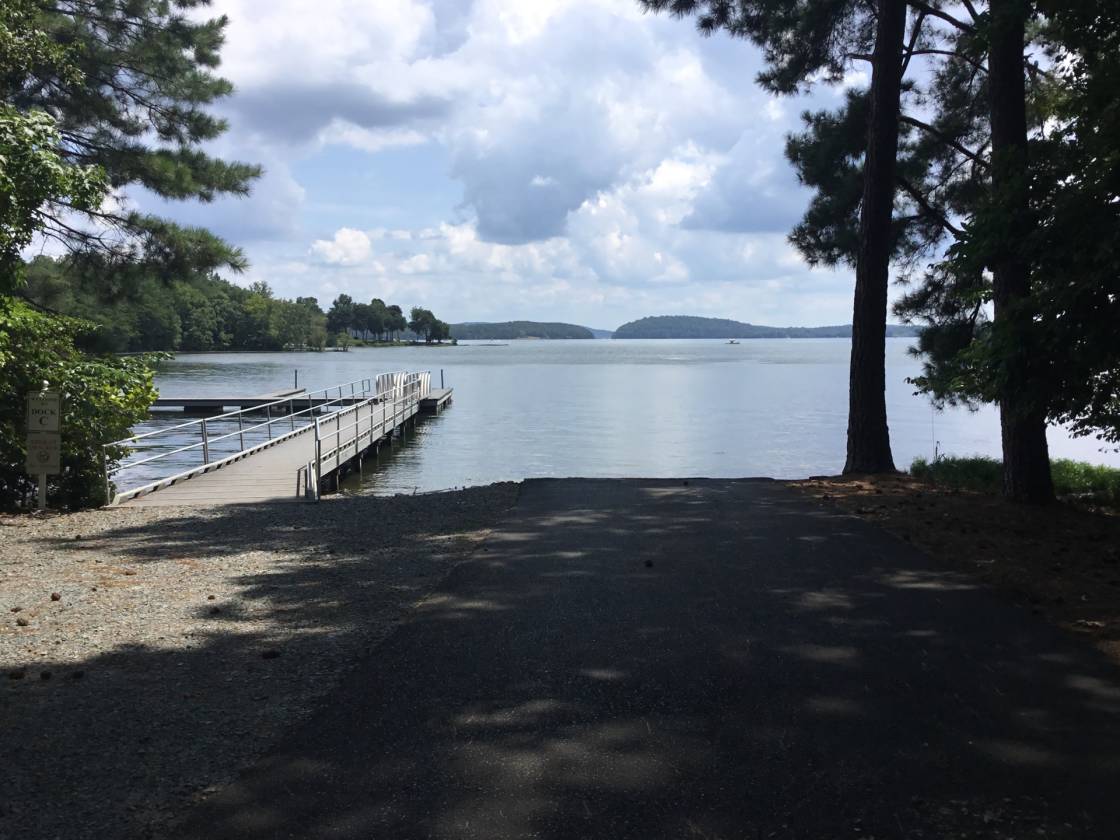 Waterfront lot in Prestigious Heron Bay on Badin lake New London