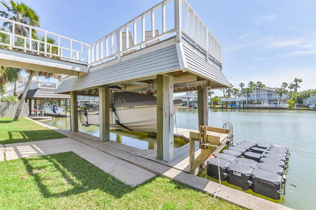 Beautiful Canal Home in Pirates Cove Galveston, Galveston County
