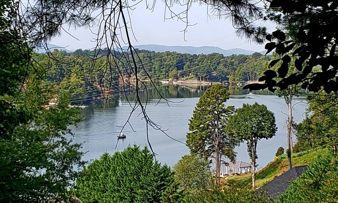 Zillow Lake Hickory North Carolina at Frances Sellers blog