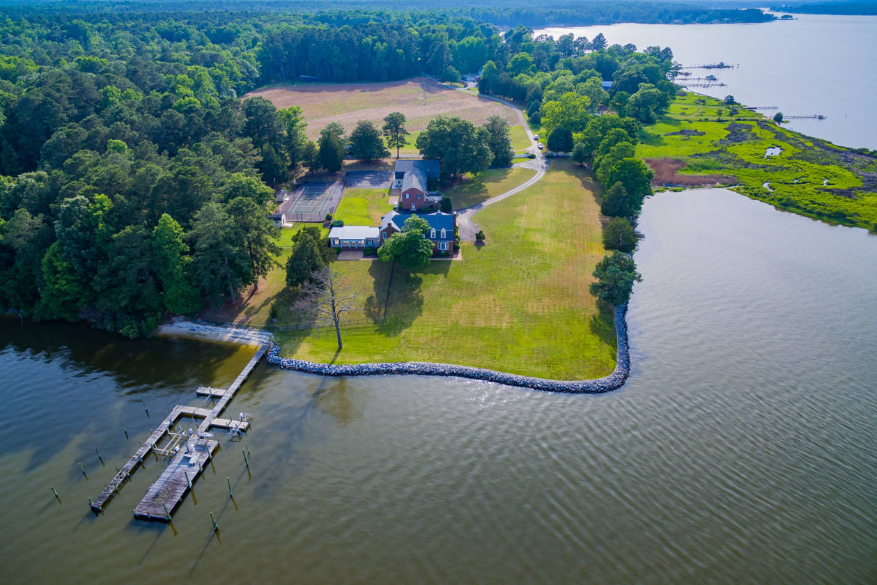 Exquisite Gloucester, Virginia Waterfront Estate Gloucester