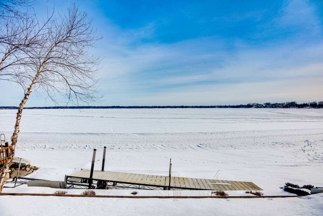 Exceptional custom built/designed home on Lake Pulaski Buffalo