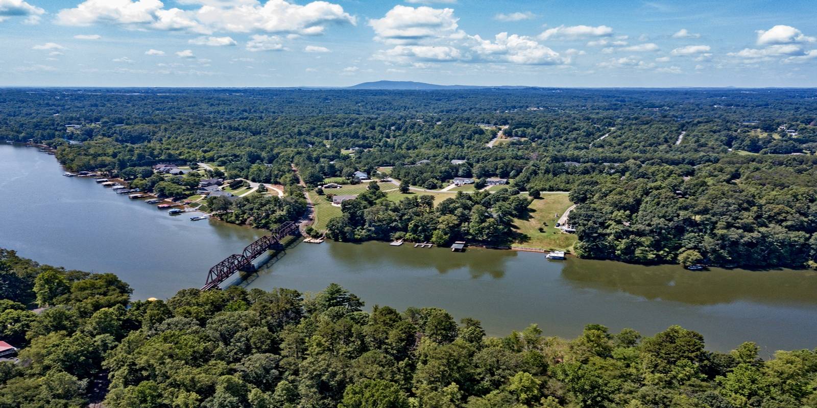 Lovely Level Main Channel Lake Hickory Lot with Dock in... Hickory