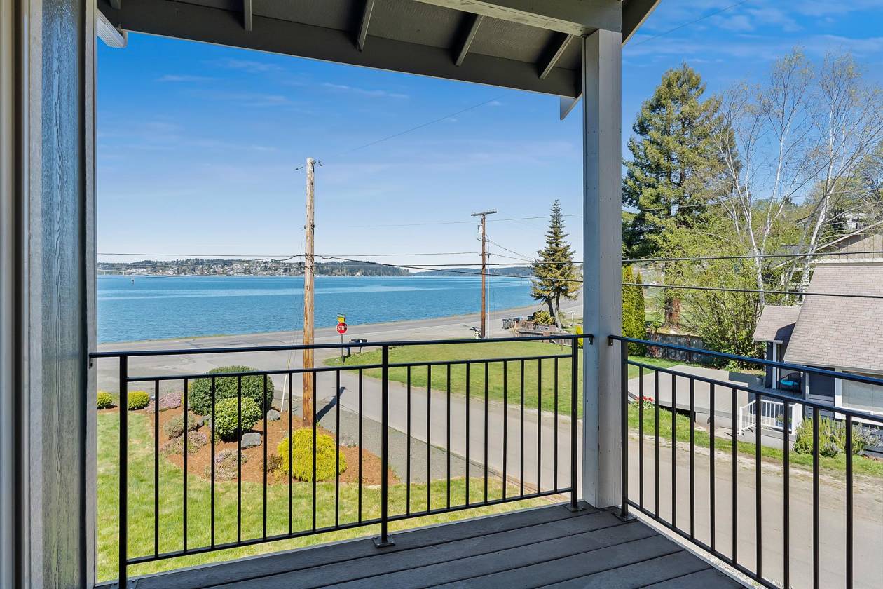 New Offering Port Orchard Waterfront With Sweeping Views Port