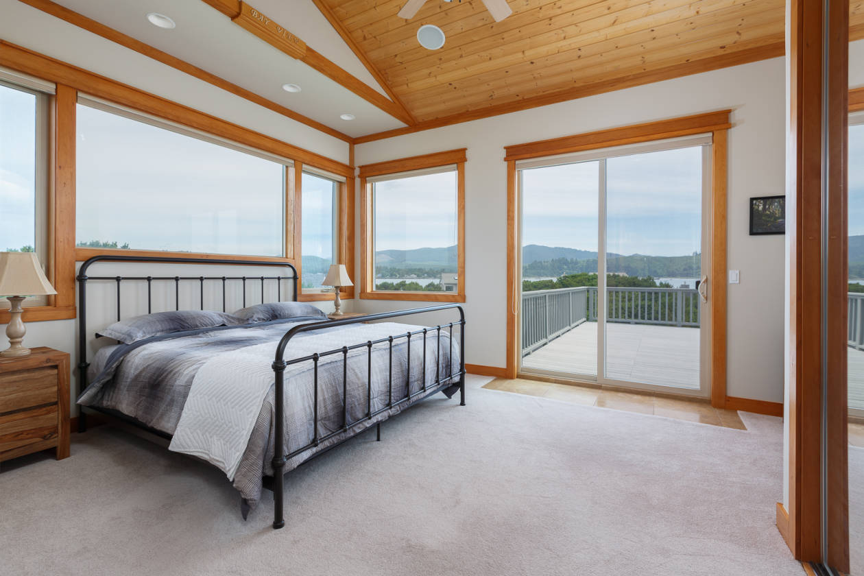 oceanfront home with stunning bay views Gleneden Beach