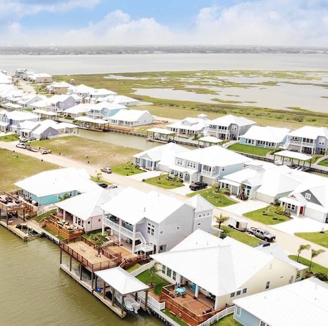 Magnificent waterfont views of Galveston Bay and Moses Lake! Texas