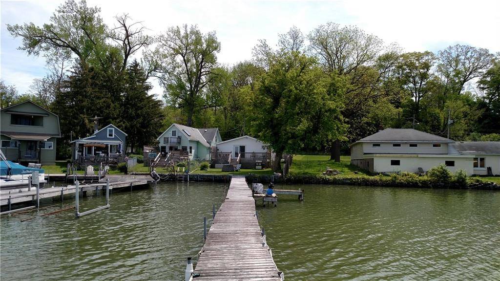 Cayuga Lake UPSTATE NY FINGER LAKES Lakefront Home, Comfortable