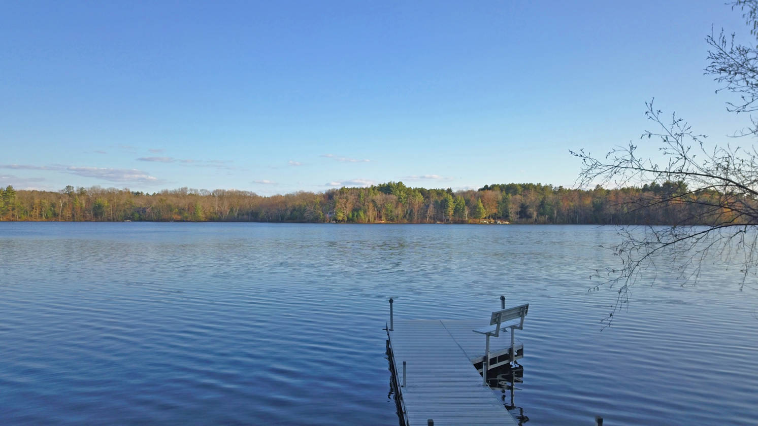 Beautiful and Unique Round Lake Home Wild Rose, Waushara County