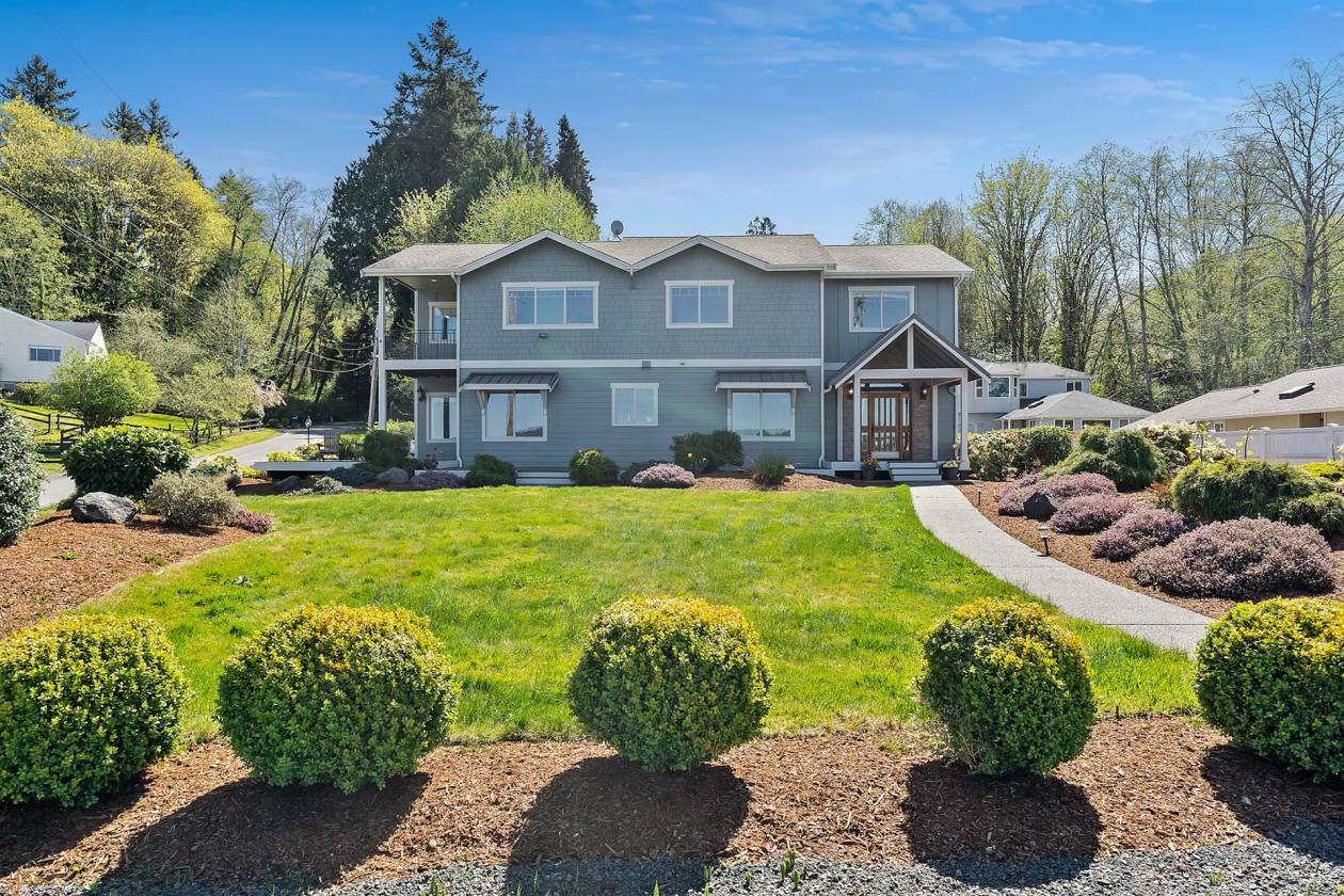 New Offering Port Orchard Waterfront With Sweeping Views Port