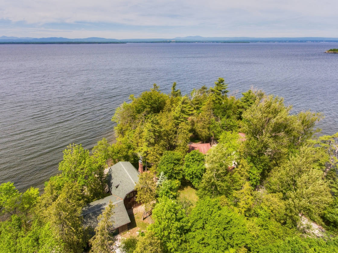 Lake Champlain Compound South Hero, Grand Isle County, Vermont USA Waterviews