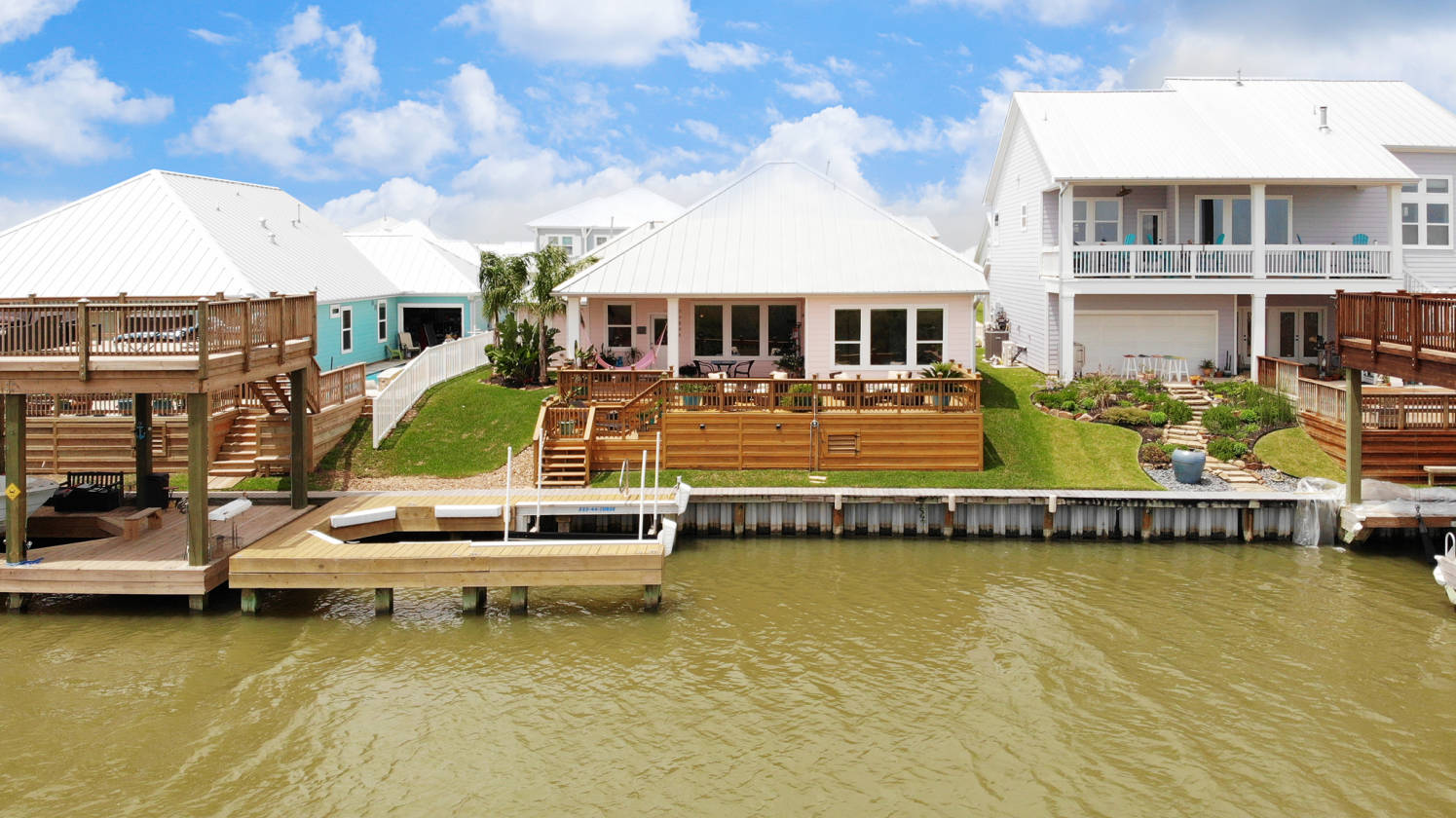 Magnificent waterfont views of Galveston Bay and Moses Lake! Texas