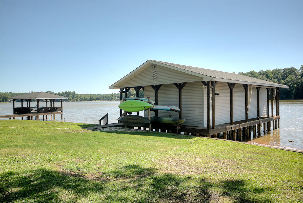 Lyman Lake 3,300 sq ft waterfront home 5beds/3baths, 4... Lyman