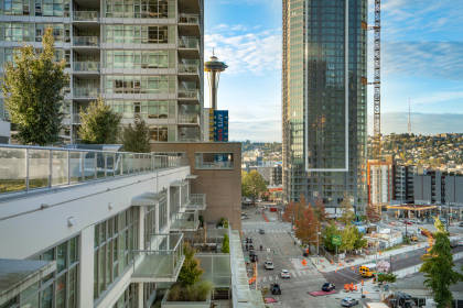 Modern urban living in Downtown Seattle with endless views and ...