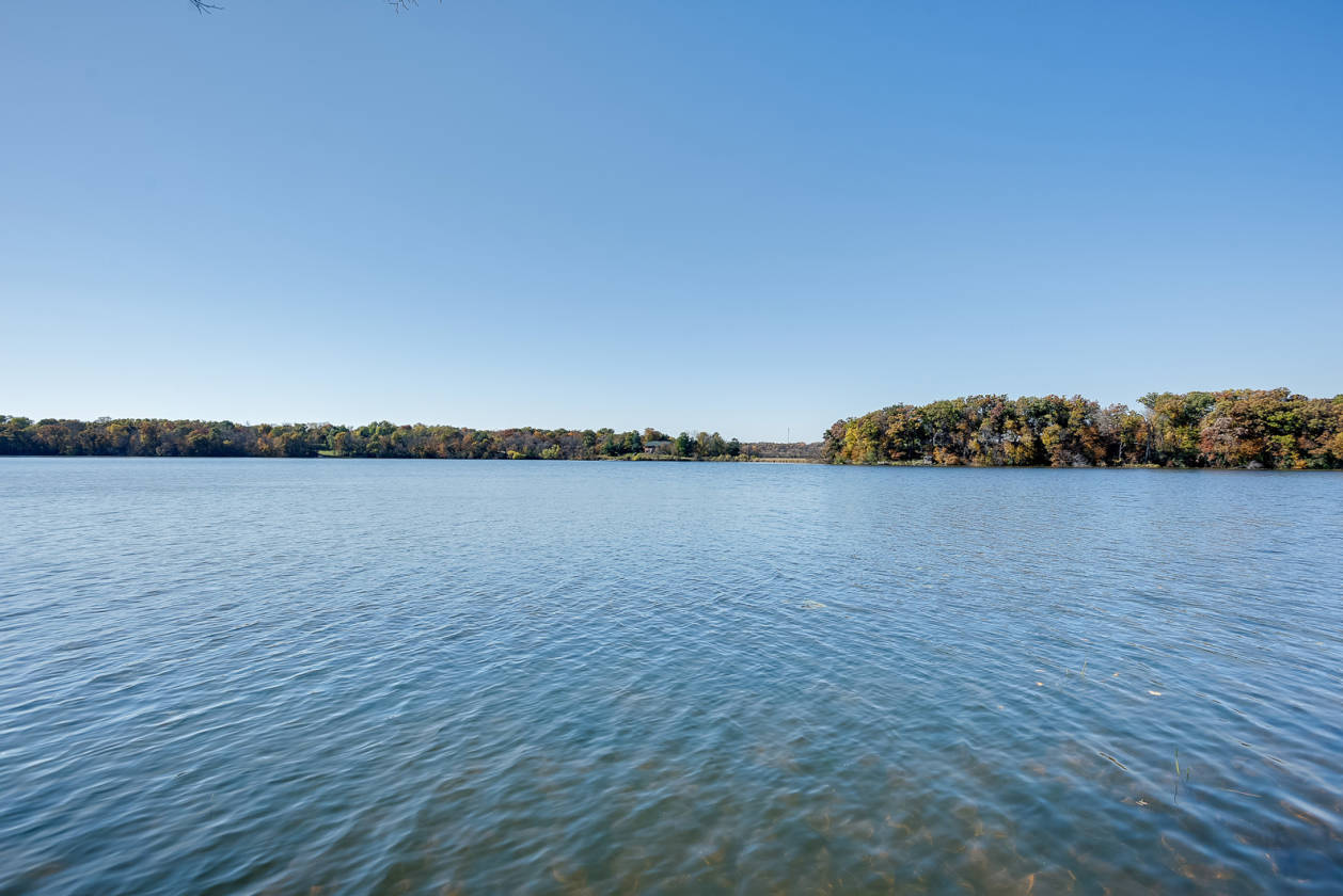 HARD TO FIND LAKE HOME IN MONTICELLO Monticello, Wright County