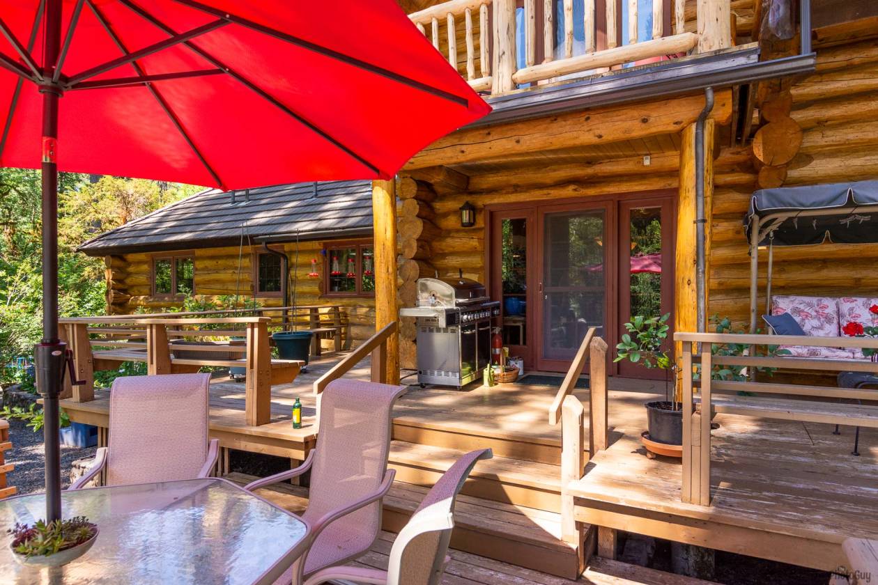 Rare McKenzie River front Log Home with over 600 ft... Blue River