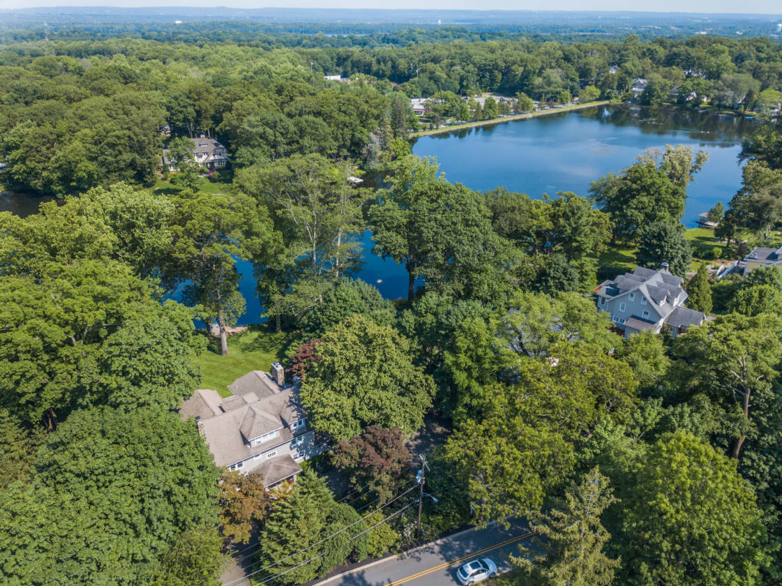 Stunning LAKE VIEWS! | Mountain Lakes, Morris County, New Jersey | USA ...