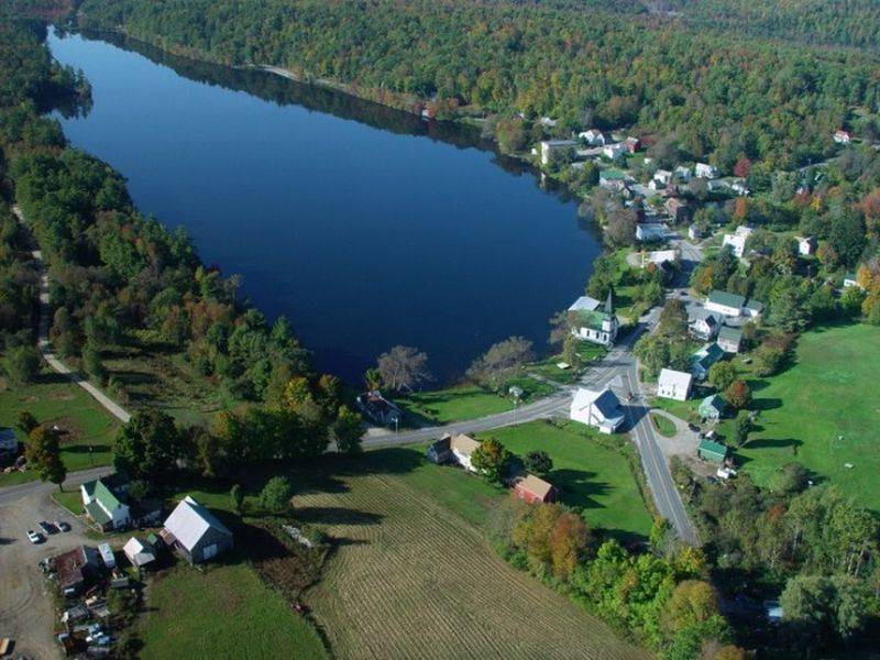 Quaint village living in Mt. Vernon, ME. Minnehonk Lake life Mount
