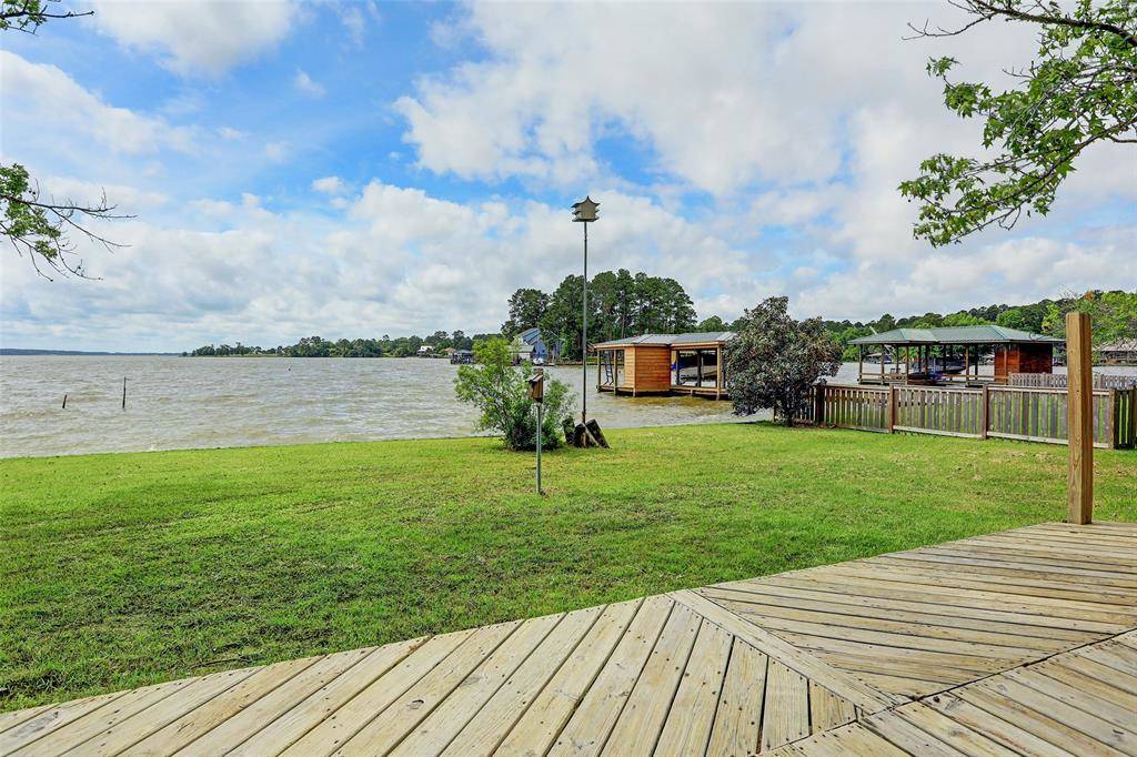 waterfront homes for sale on lake livingston texas