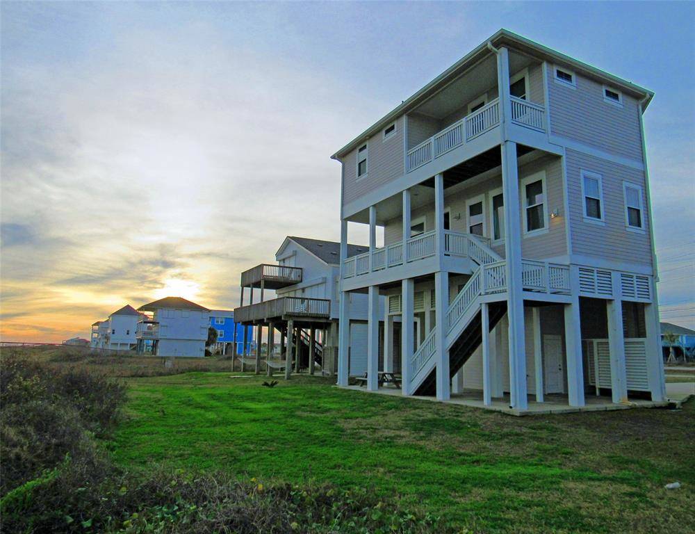 Magnificent Beachfront Home at Terramar Beach Galveston, Galveston