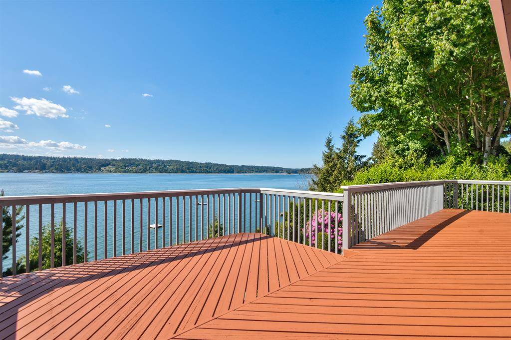 WATERFRONT ON PUGET SOUND 103 Ft Frontage on Henderson Bay,... Gig
