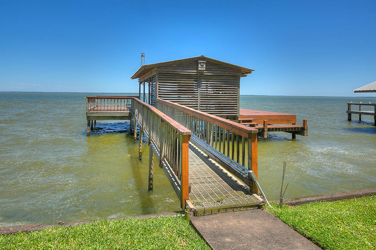 waterfront homes for sale on lake livingston texas