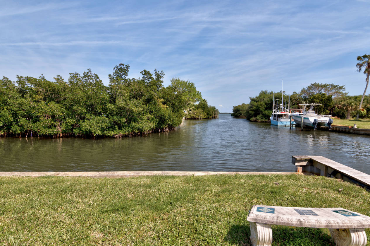 Riverfront Views! Sebastian, Indian River County, Florida