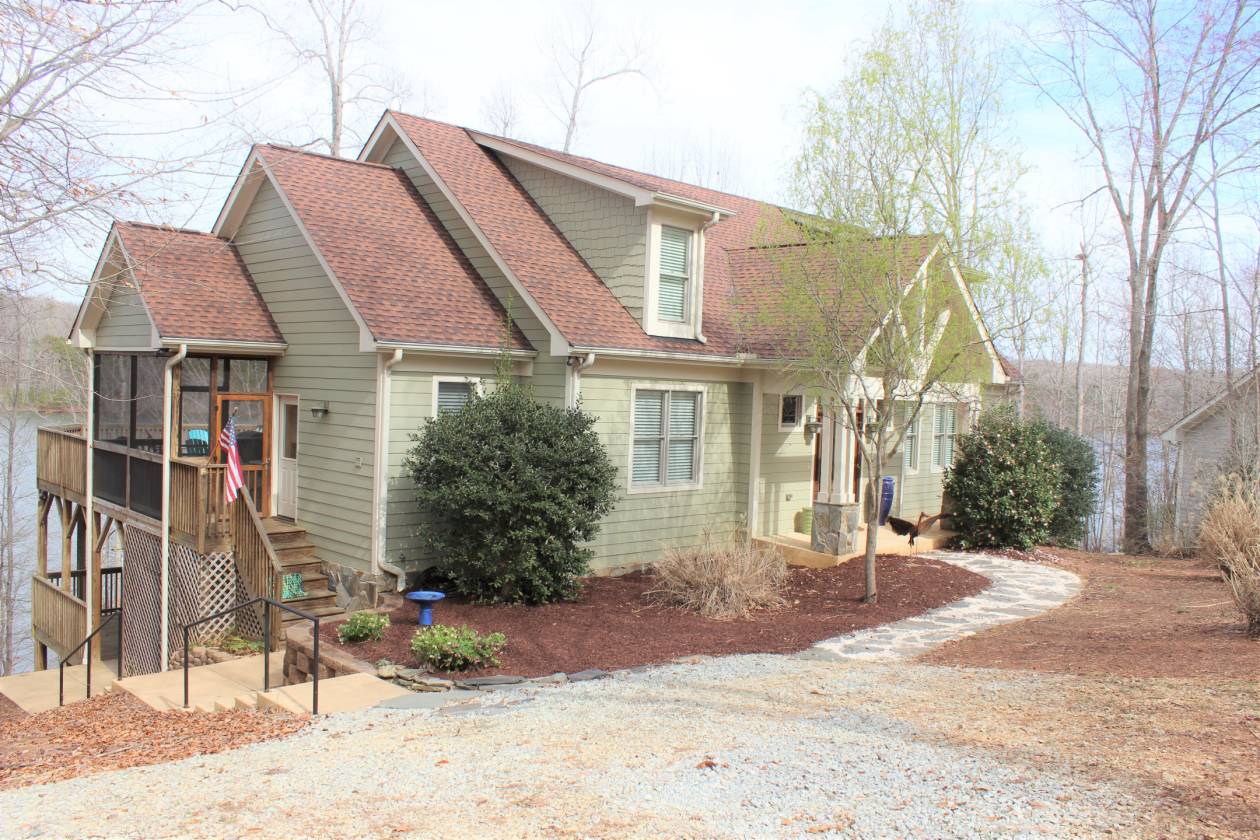 Enjoy Luxury & Nature on Mayo Lake! Roxboro, Person County, North