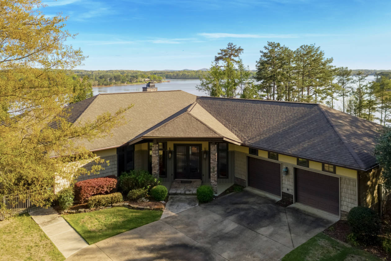 3.7 Acre Logan Martin Lake Waterfront Estate in Lincoln, AL
