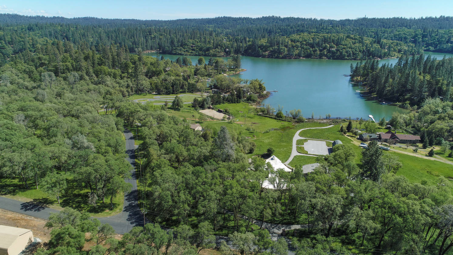 WATERFRONT ESTATE IN THE SIERRA FOOTHILLS Auburn, Nevada County