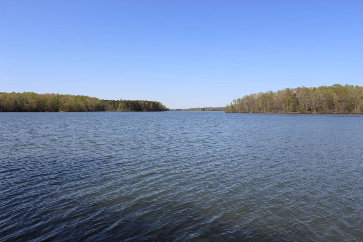 Enjoy Luxury & Nature on Mayo Lake! Roxboro, Person County, North