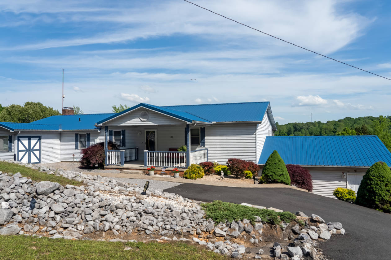 Lake Barkley Waterfront Home with Beautiful View Eddyville, Lyon