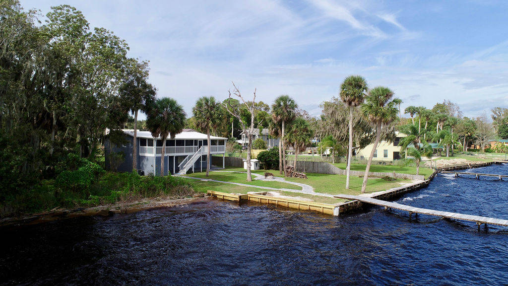 LAKE HOME Fort McCoy, Marion County, Florida USA Waterviews