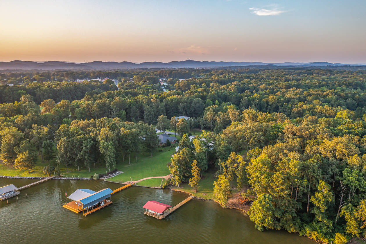 Weiss Lake Waterfront Property