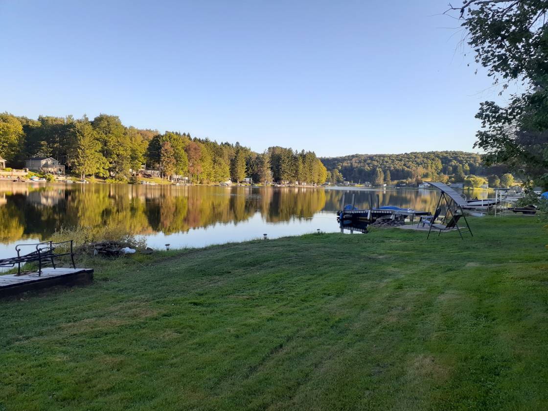 TRUE LOG HOME ON BEAUTIFUL LAKE New Milford, Susquehanna County