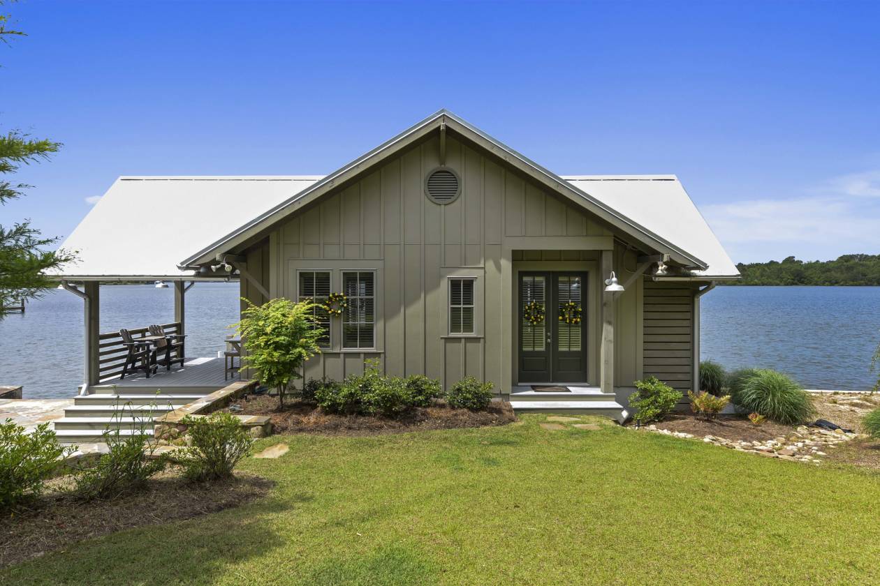 Private Getaway with Awesome Views at Big Bay Lake! Lumberton, Lamar