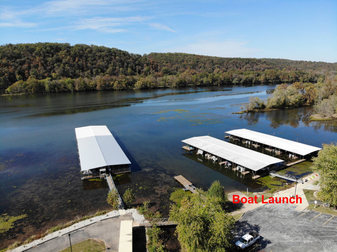 2 Bedroom 2 Bath Waterfront Condo On Lake Forsyth, Taney