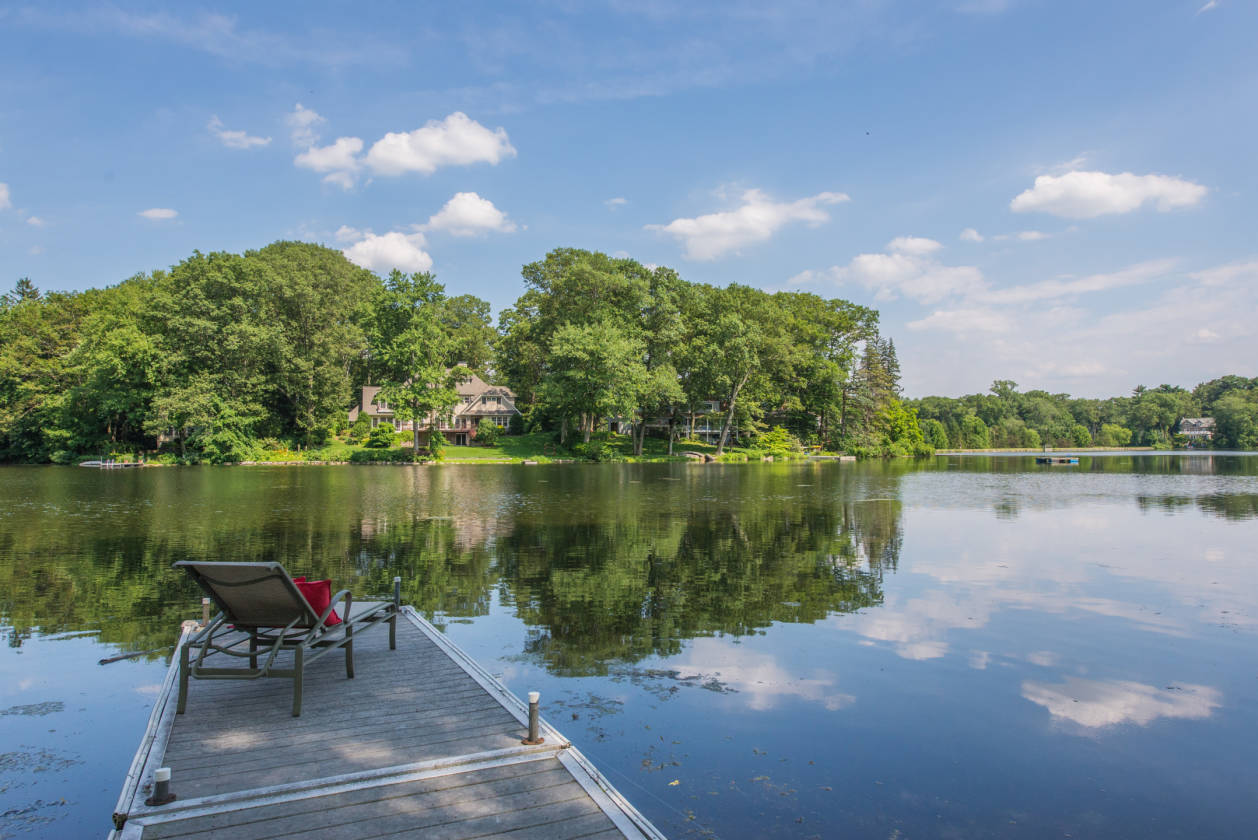 Stunning LAKE VIEWS!  Mountain Lakes, Morris County, New Jersey  USA Waterviews