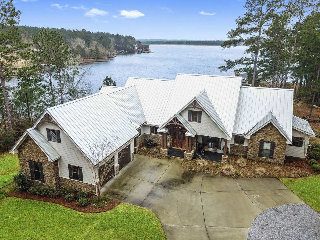 Waterfront Lodge with Boathouse on Big Bay Lake! Lumberton, Lamar