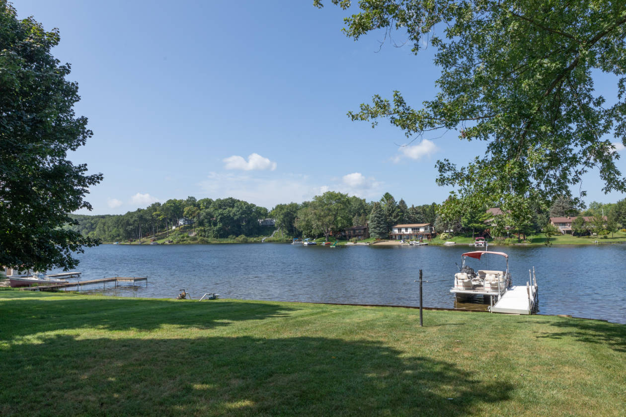 Lakefront with Spectacular Sunset Views!! Metamora, Lapeer County