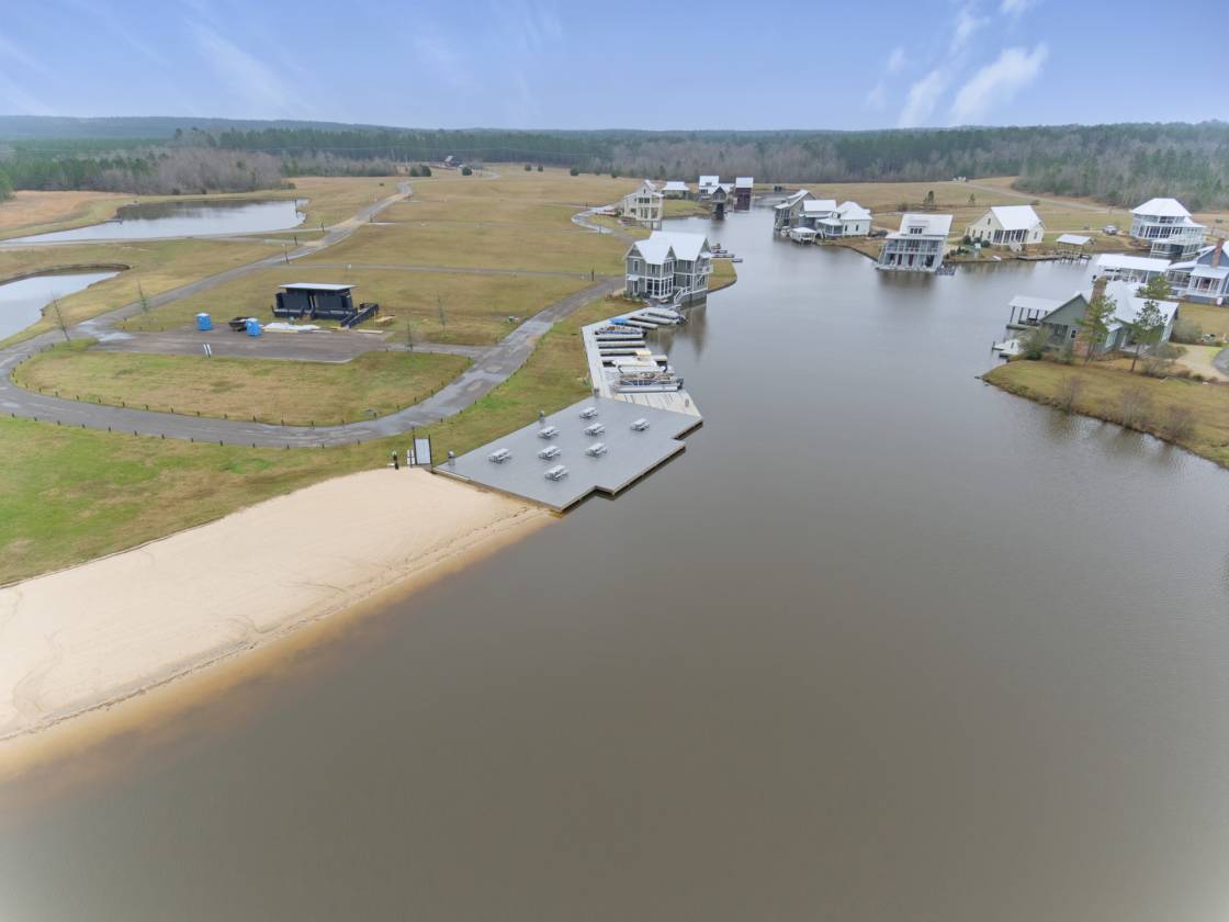 Custom Retreat with Boat House on Big Bay Lake! Lumberton, Lamar