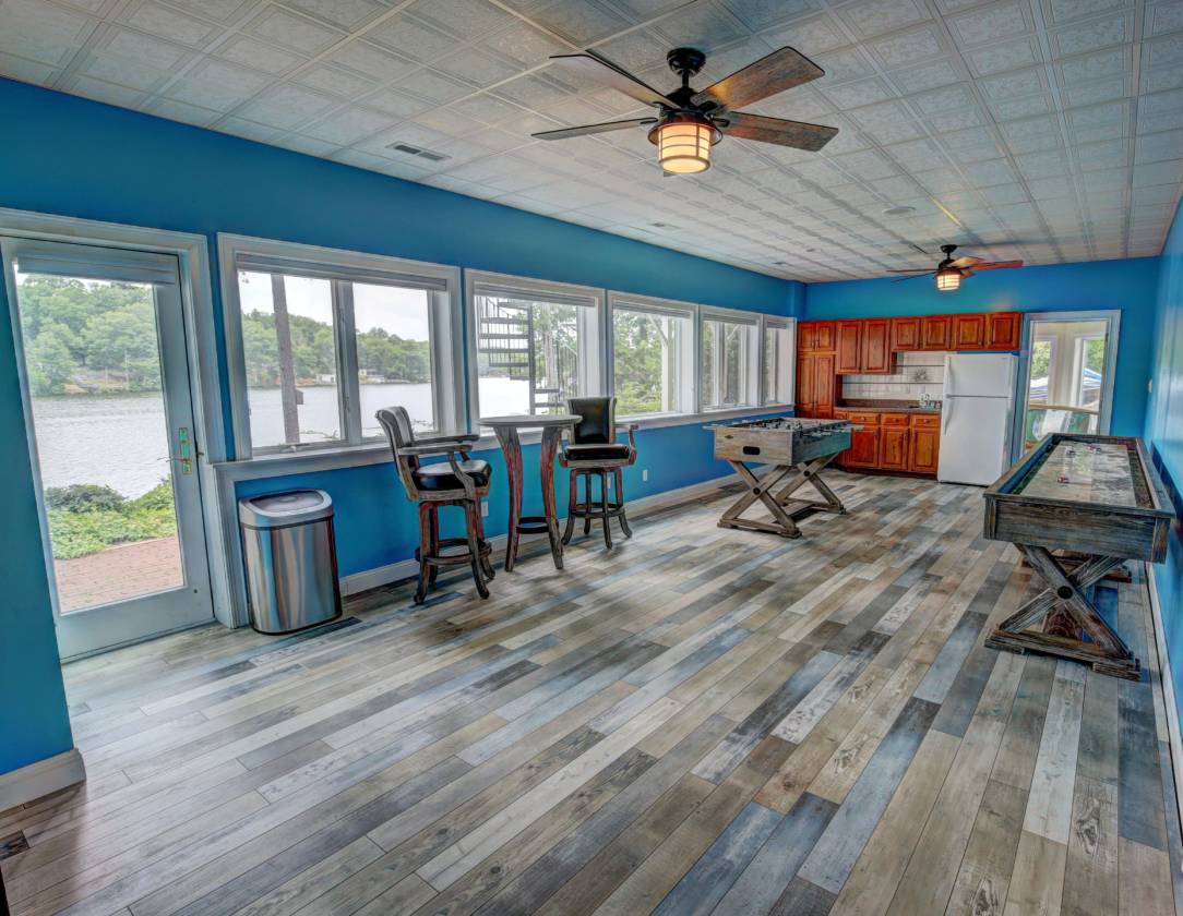 REDUCEDWaterfront Custom Home in Gated Community on High Rock Lake