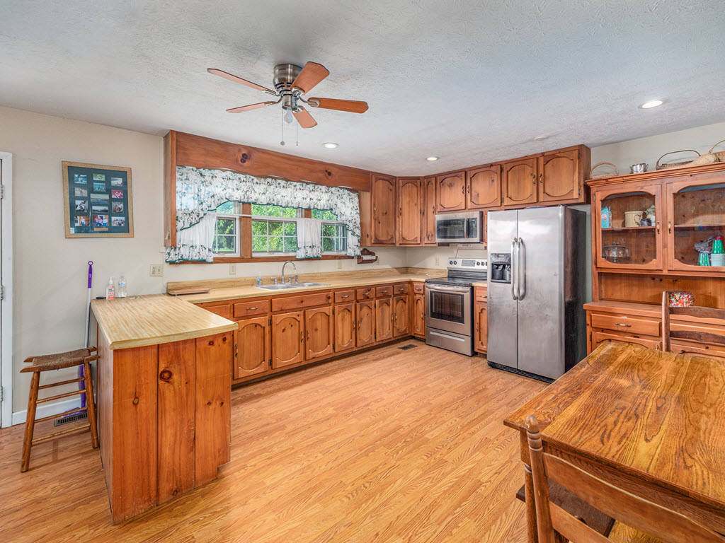 Cherokee Lakefront Home