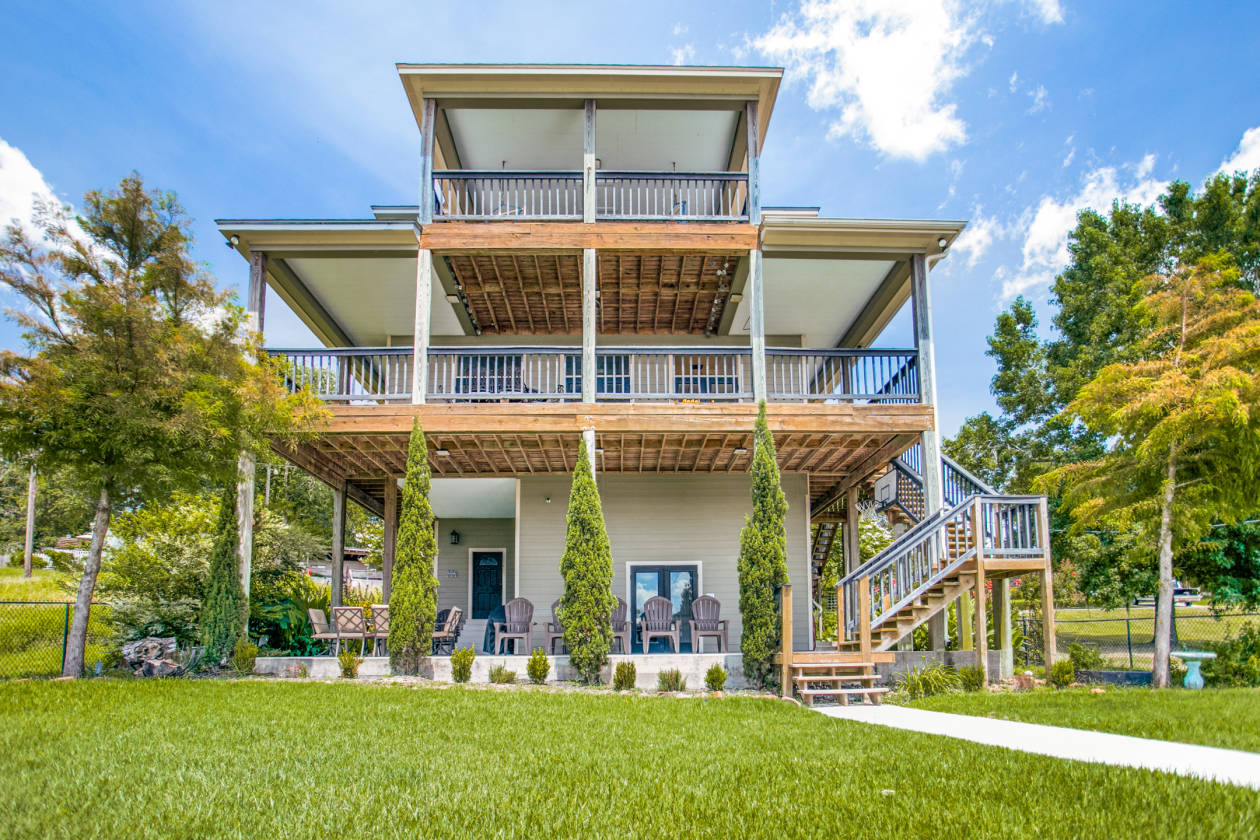 Incredible open water Lake Home located on Lake Livingston Livingston