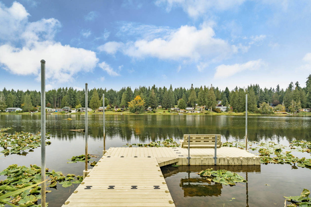 McIntosh Lake Tenino, Thurston County, Washington USA Waterviews
