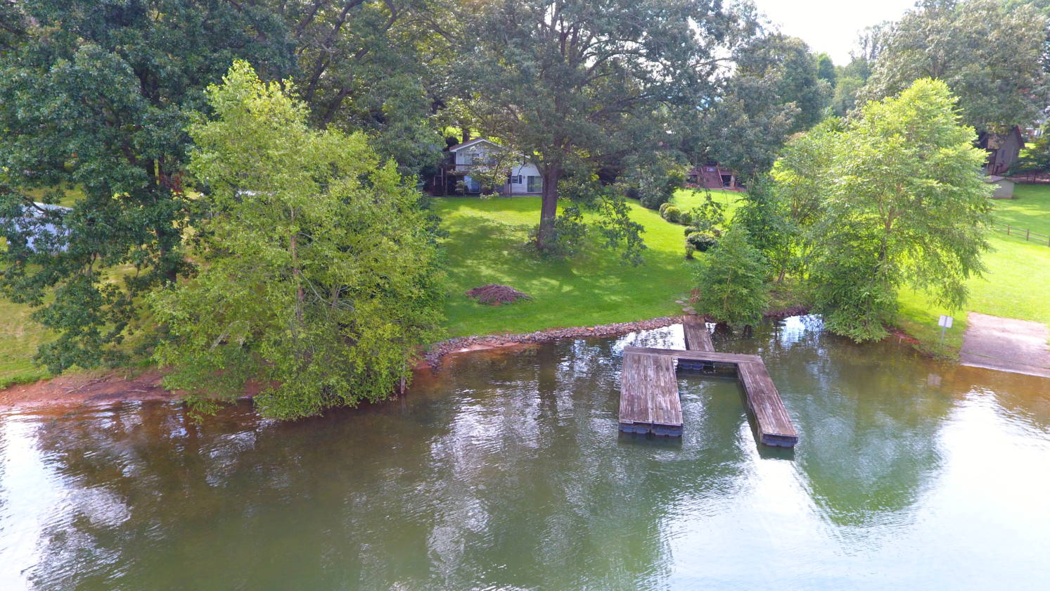 A DEAL ON LAKE CHATUGE!! Hayesville, Clay County, North Carolina
