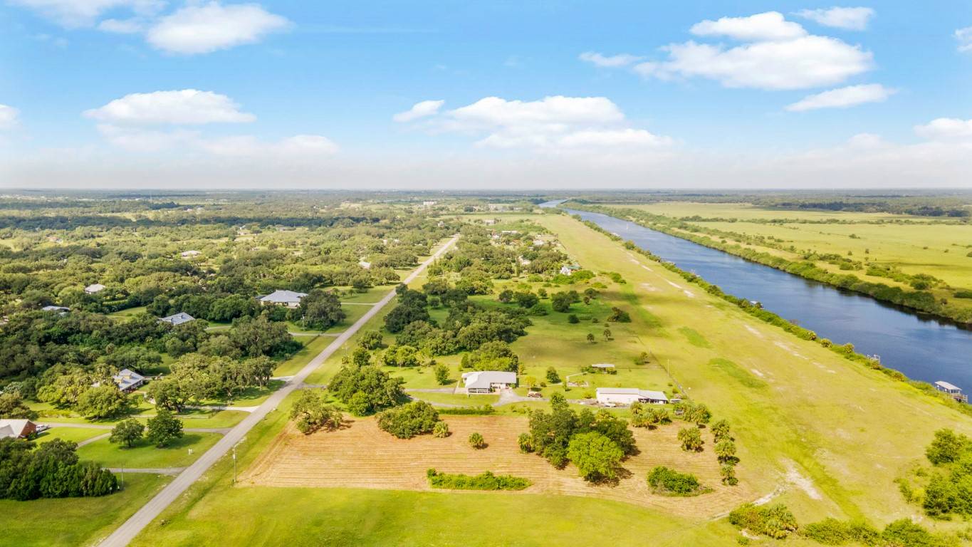 Riverfront Acreage LaBelle, Glades County, Florida