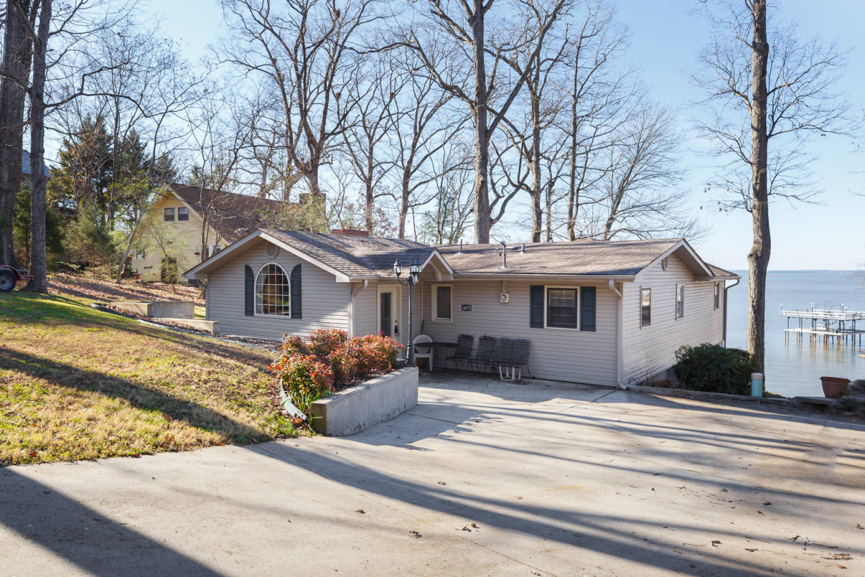 WATERFRONT HOME WHEELER LAKE Athens, Limestone County